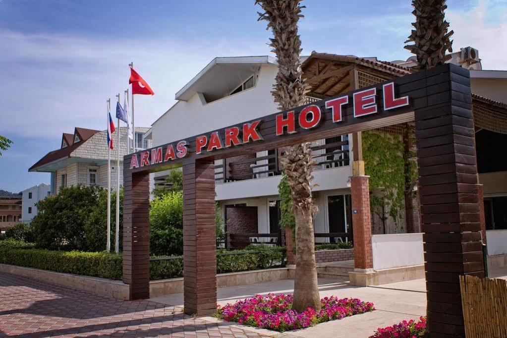 Hotel Armas Park